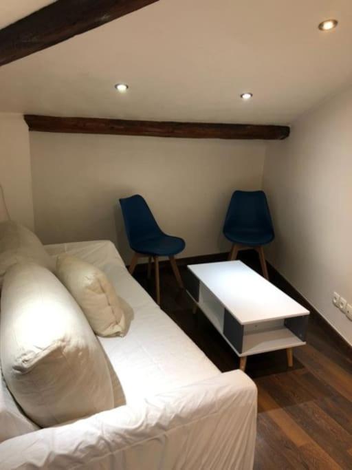 Pepite Rare 8 Personnes Au Coeur Battant Du Vieux Lyon Apartment Luaran gambar