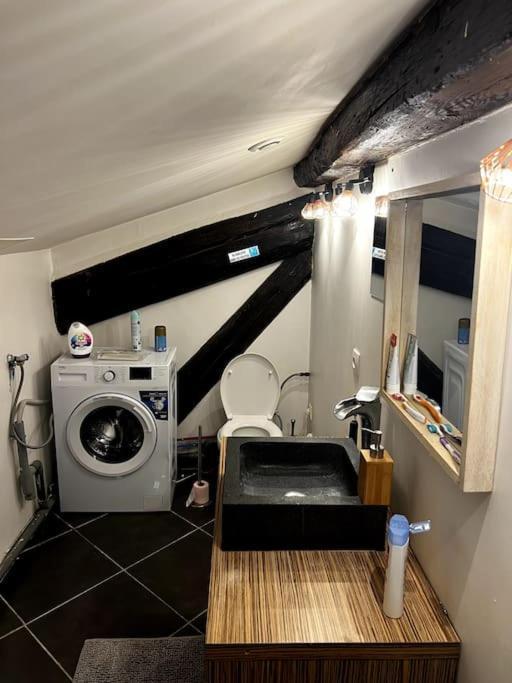 Pepite Rare 8 Personnes Au Coeur Battant Du Vieux Lyon Apartment Luaran gambar